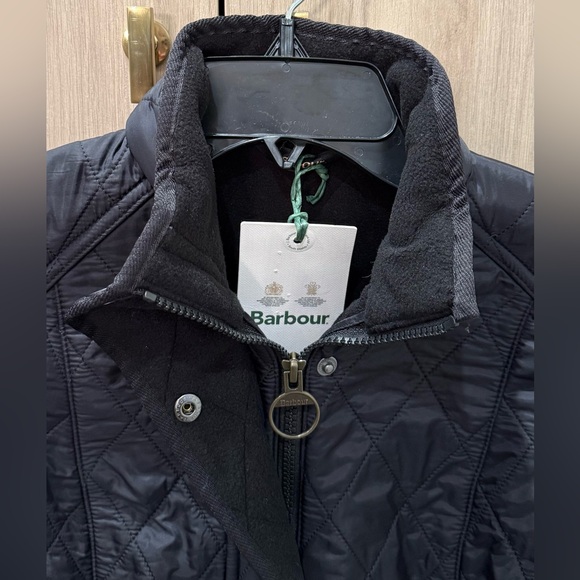 NWTs Barbour Women’s Cavalry Polarquilt Quilted Jacket. Black. 4 US (8 UK) - Picture 4 of 14